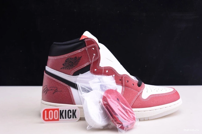 One Kick 1 TROPHY HIGH AIR OG ROOM DA2728-100 JORDAN X 0724
